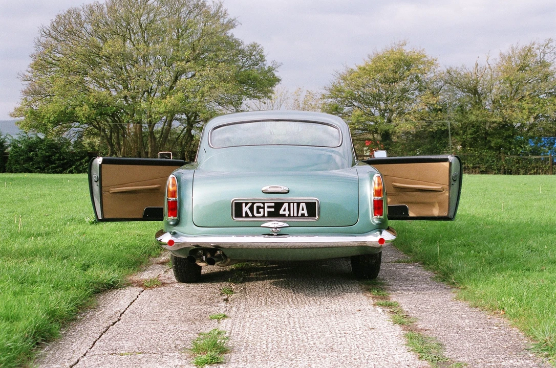 1960 Aston Martin DB4 - Image 5 of 6