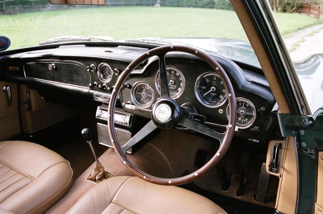 1960 Aston Martin DB4 - Image 3 of 6