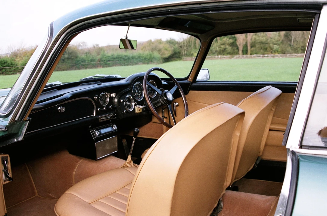 1960 Aston Martin DB4 - Image 2 of 6