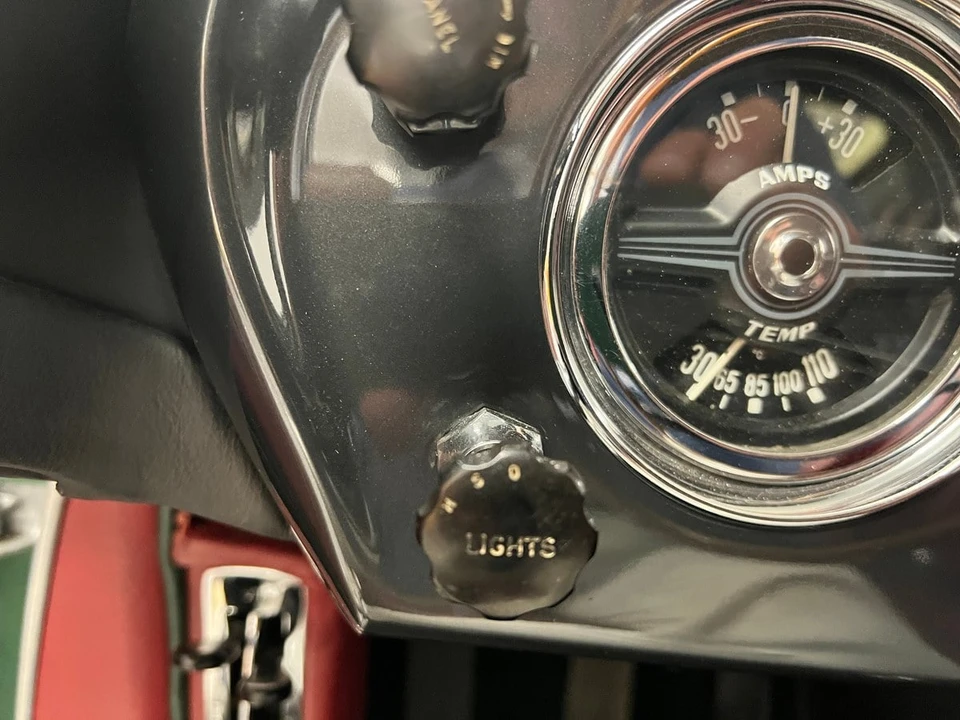 1960 Aston Martin DB4 - Image 28 of 31