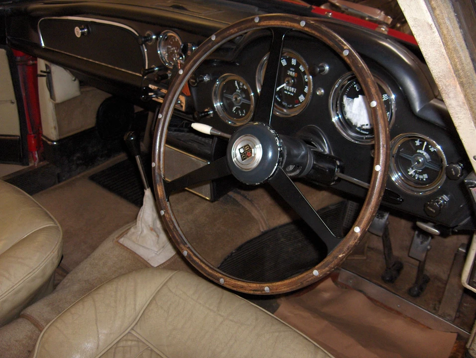 1960 Aston Martin DB4 - Image 2 of 2
