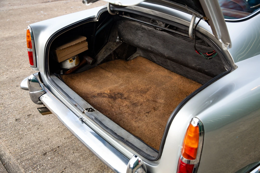 1960 Aston Martin DB4 - Image 9 of 31