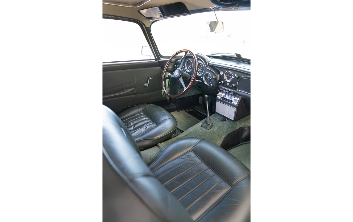 1960 Aston Martin DB4 - Image 20 of 31