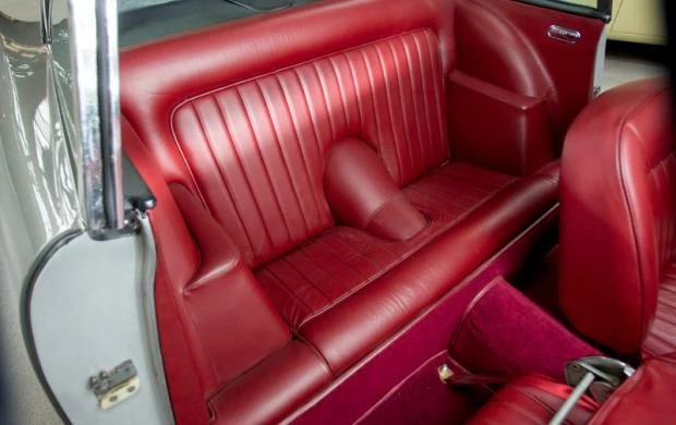 1960 Aston Martin DB4 - Image 9 of 11