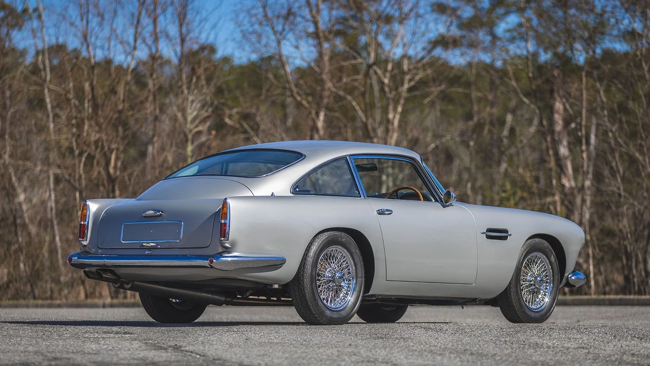 1960 Aston Martin DB4 - Image 17 of 31