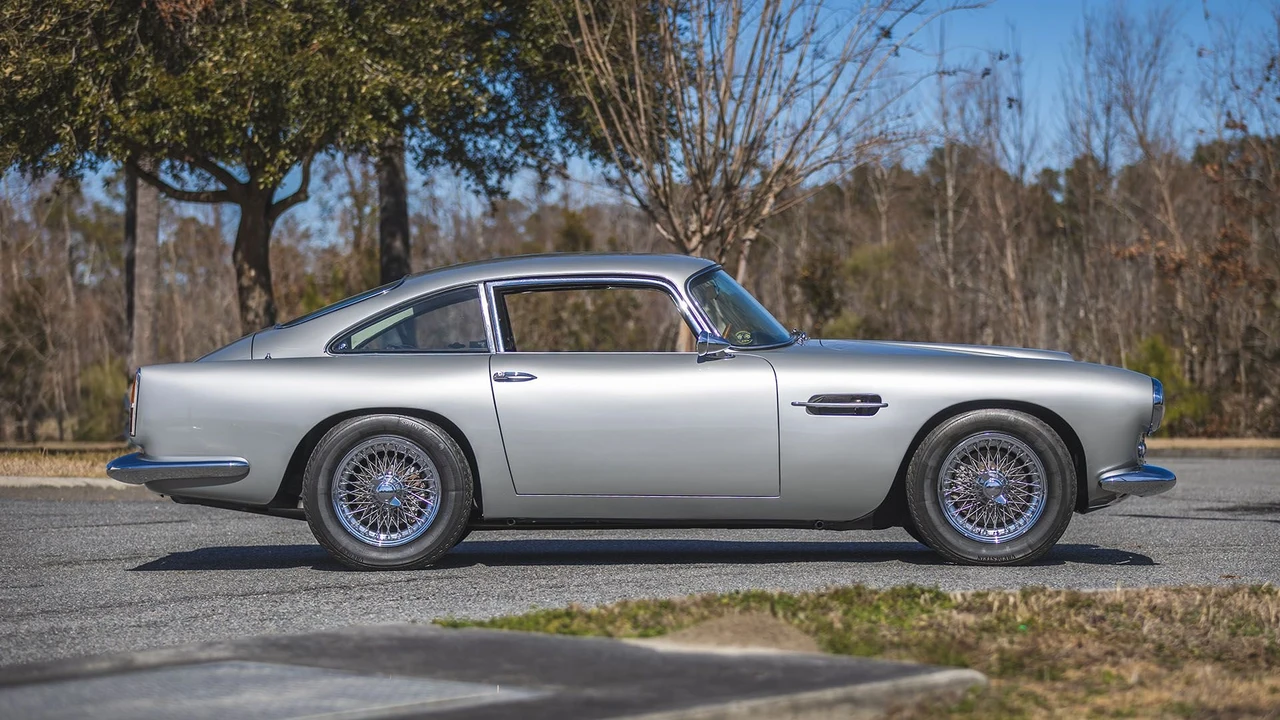 1960 Aston Martin DB4 - Image 16 of 31