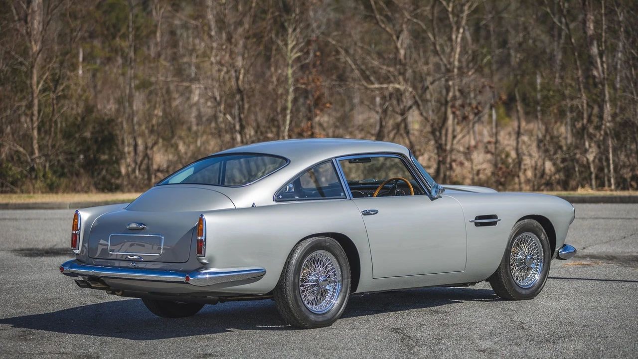 1960 Aston Martin DB4 - Image 27 of 31