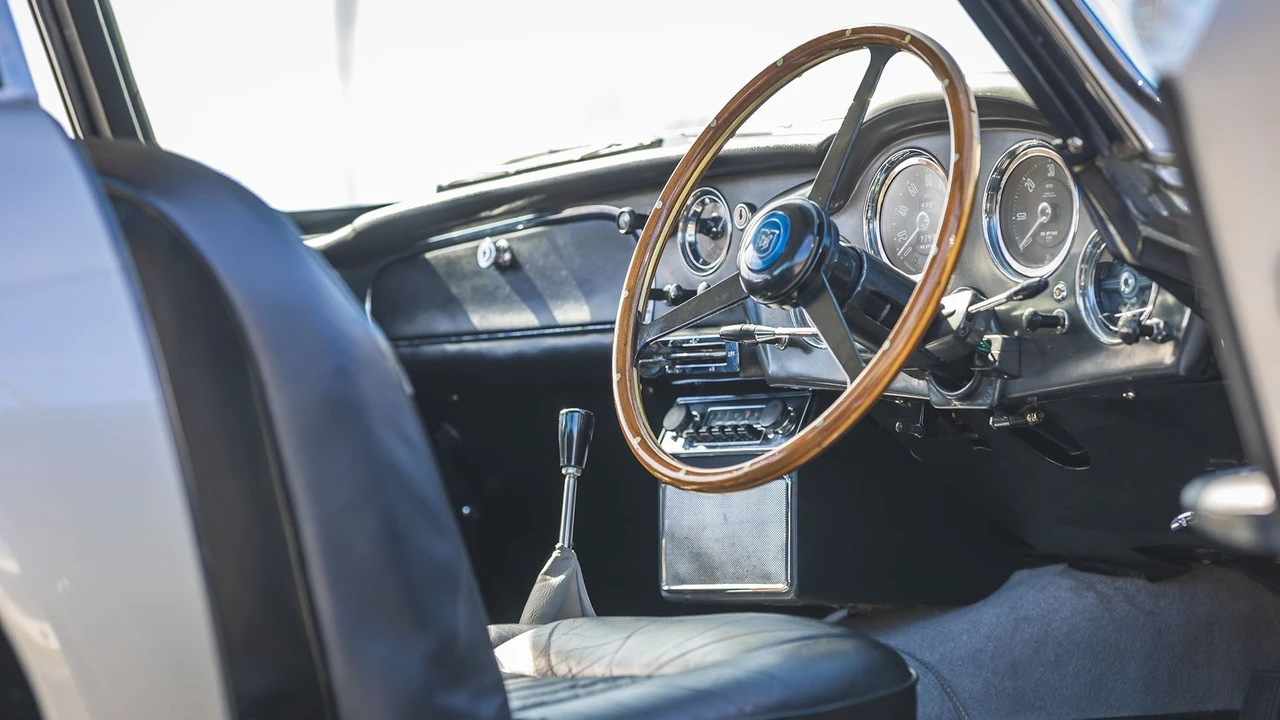 1960 Aston Martin DB4 - Image 10 of 31