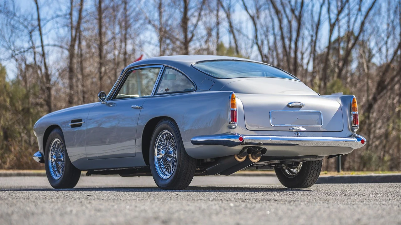1960 Aston Martin DB4 - Image 14 of 31