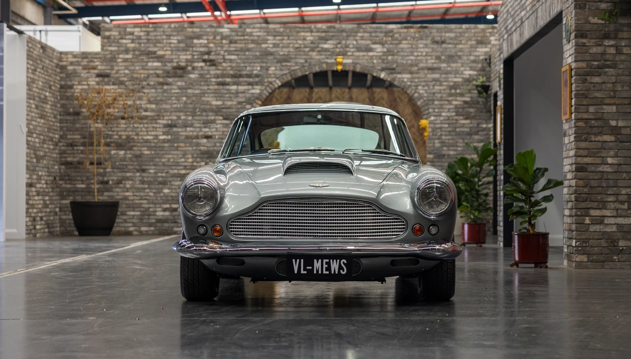 1960 Aston Martin DB4 - Image 2 of 31