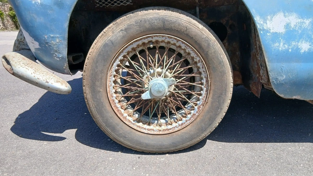 1960 Aston Martin DB4 - Image 4 of 30