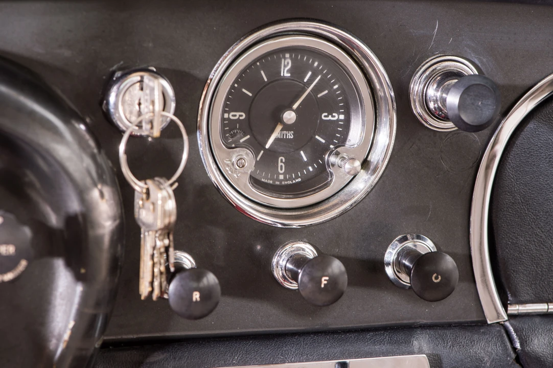 1960 Aston Martin DB4 - Image 30 of 31