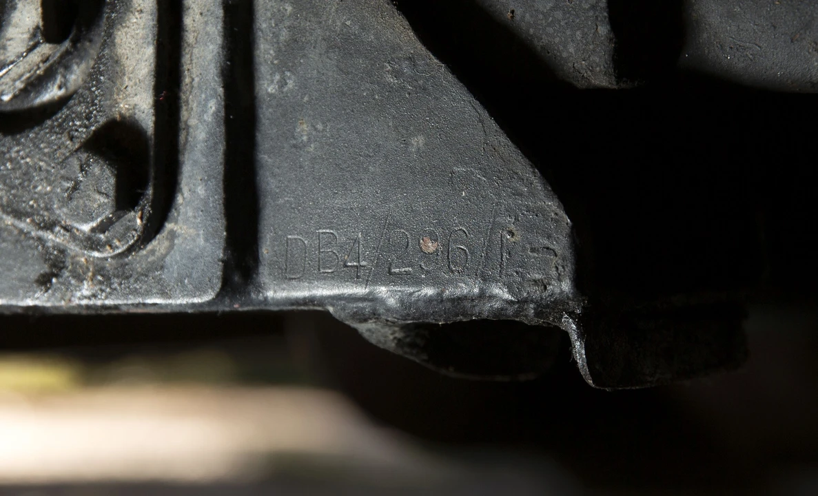 1960 Aston Martin DB4 - Image 30 of 31