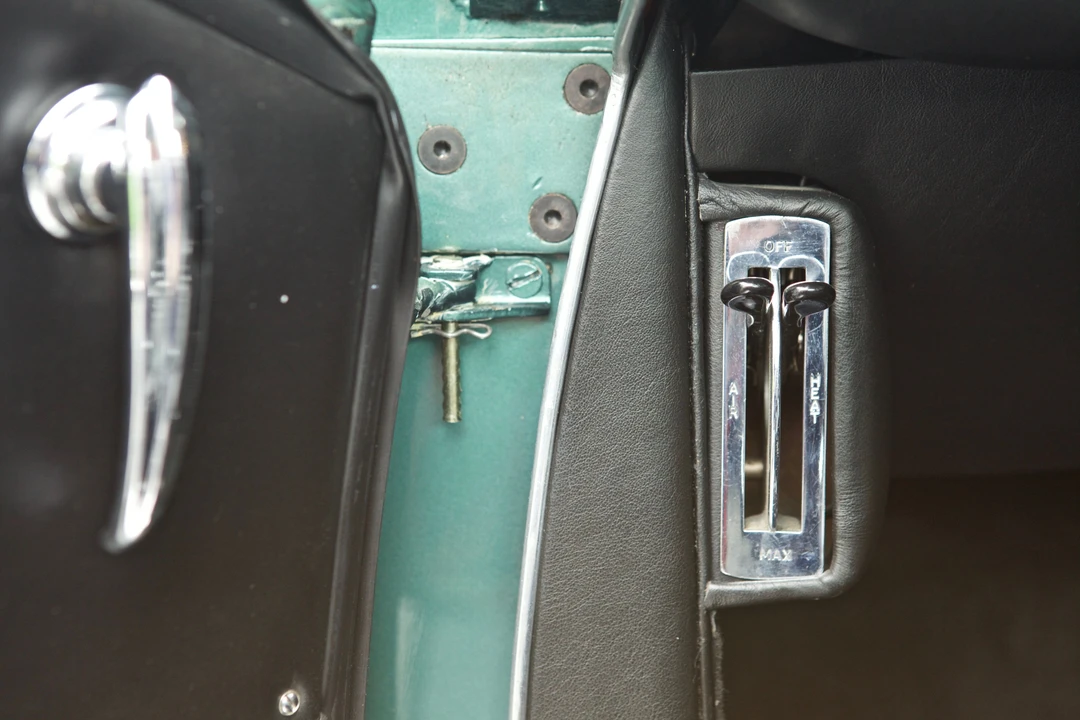 1960 Aston Martin DB4 - Image 29 of 31