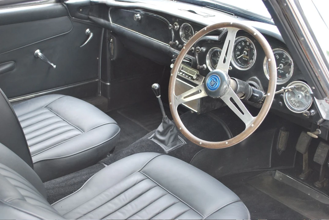 1960 Aston Martin DB4 - Image 5 of 5