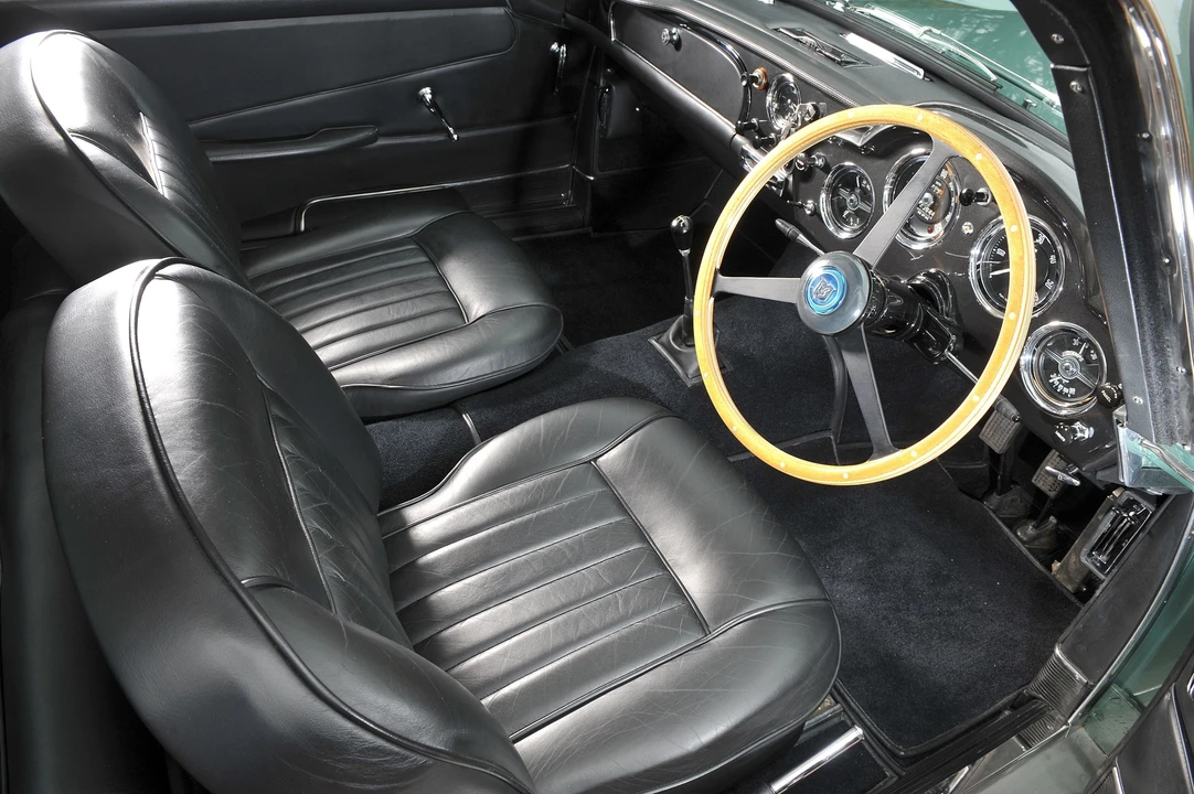 1960 Aston Martin DB4 - Image 9 of 10