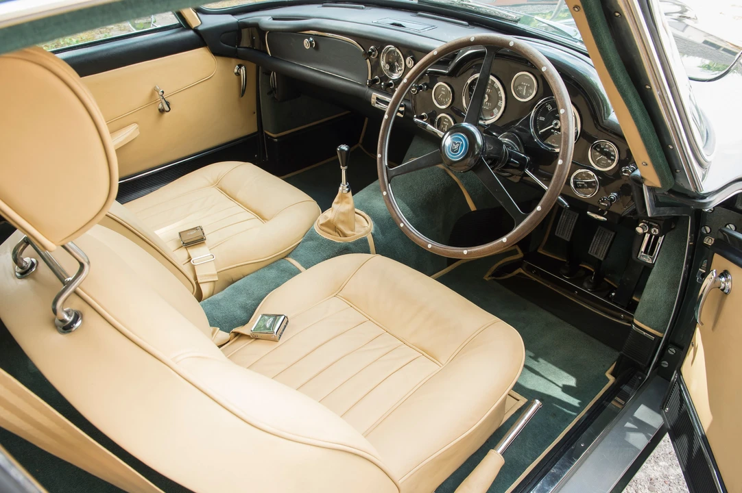 1960 Aston Martin DB4 - Image 10 of 31