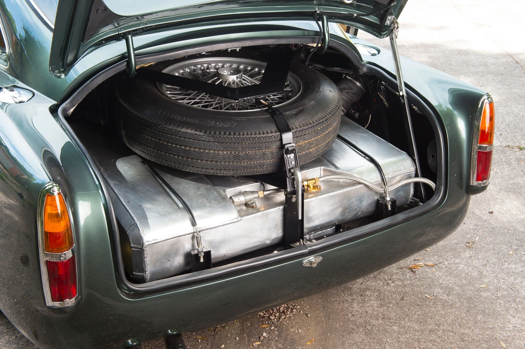 1960 Aston Martin DB4 - Image 17 of 31