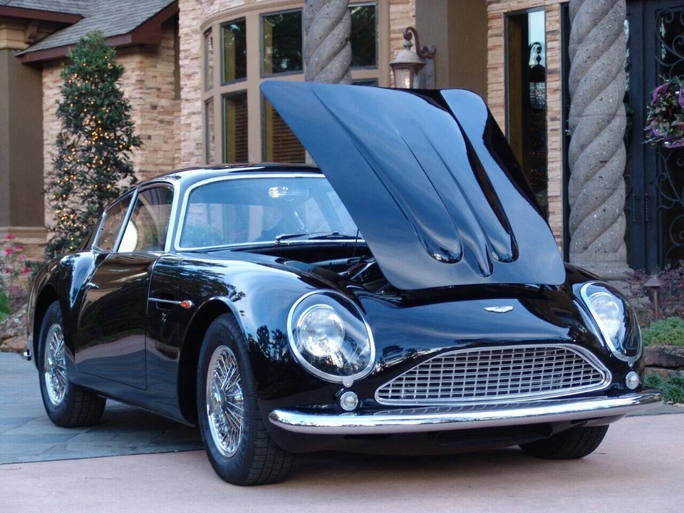 1960 Aston Martin DB4 GT Zagato - Image 5 of 31