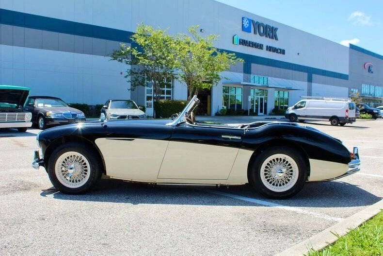 1960 Austin-Healey 3000 Mark I - Image 9 of 12