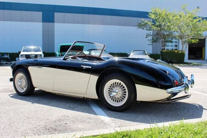1960 Austin-Healey 3000 Mark I - Image 10 of 12