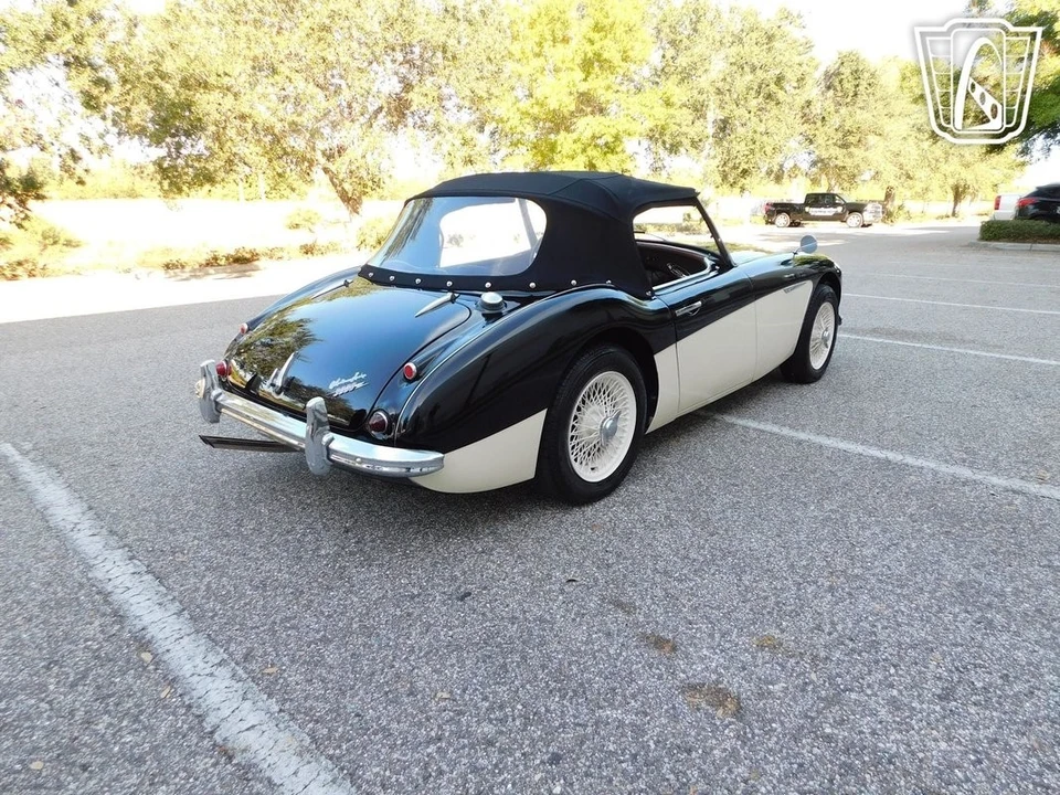 1960 Austin-Healey 3000 Mark I - Image 16 of 21