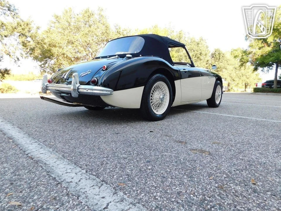 1960 Austin-Healey 3000 Mark I - Image 17 of 21