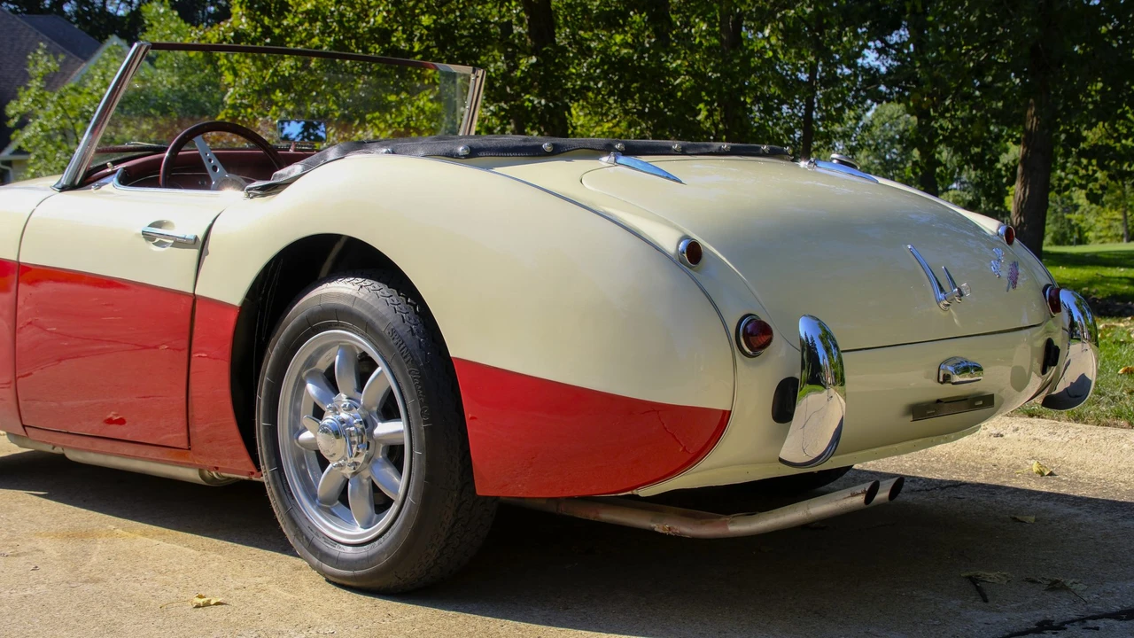 1960 Austin-Healey 3000 Mark I - Image 25 of 31