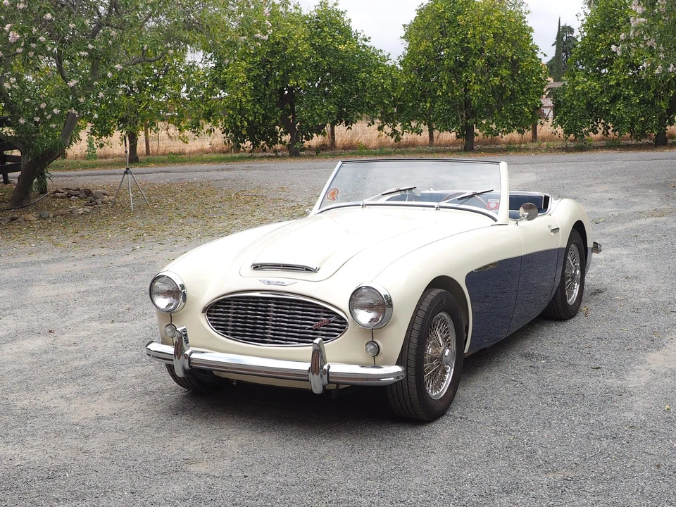 1960 Austin-Healey 3000 Mark I - Image 2 of 31