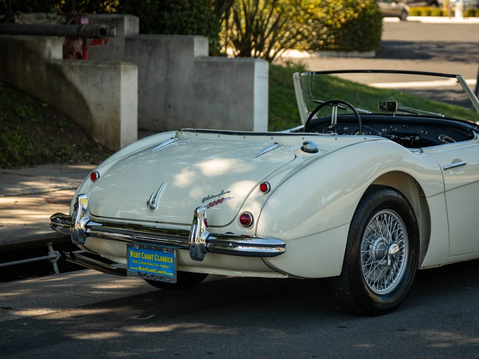 1960 Austin-Healey 3000 Mark I - Image 22 of 31