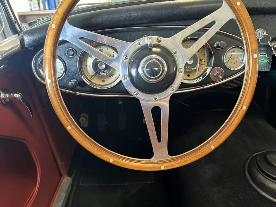 1960 Austin-Healey 3000 Mark I - Image 10 of 17
