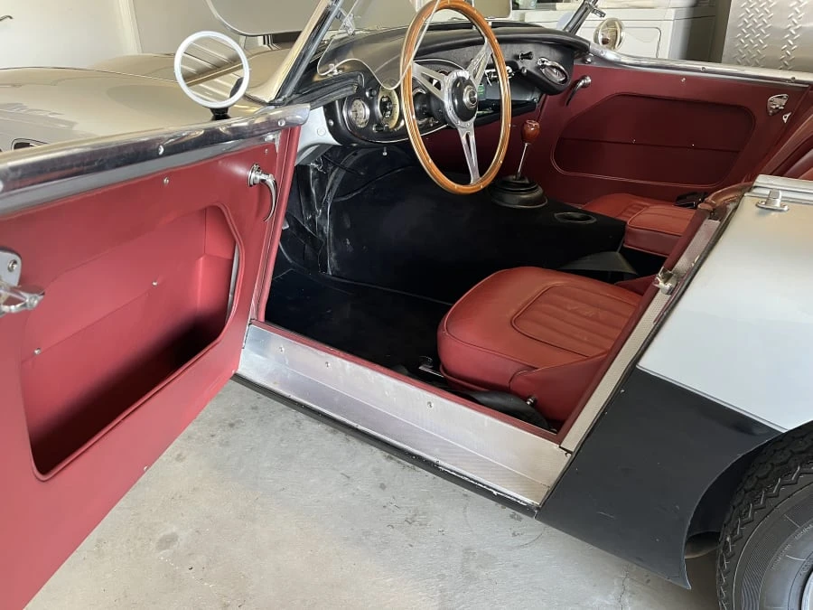 1960 Austin-Healey 3000 Mark I - Image 11 of 17