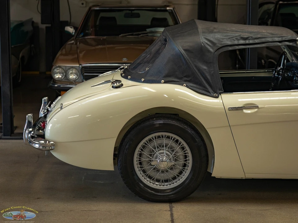 1960 Austin-Healey 3000 Mark I - Image 2 of 21