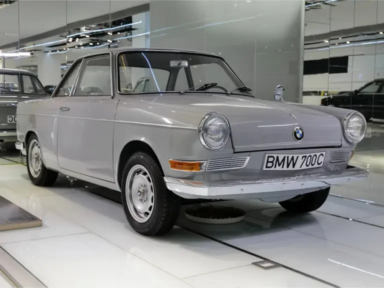 1960 BMW 700 - Image 2 of 19