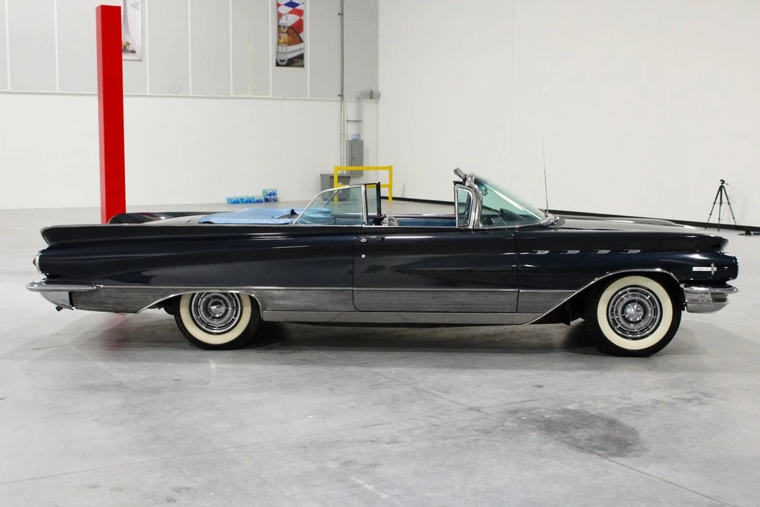 1960 Buick Electra - Image 5 of 12