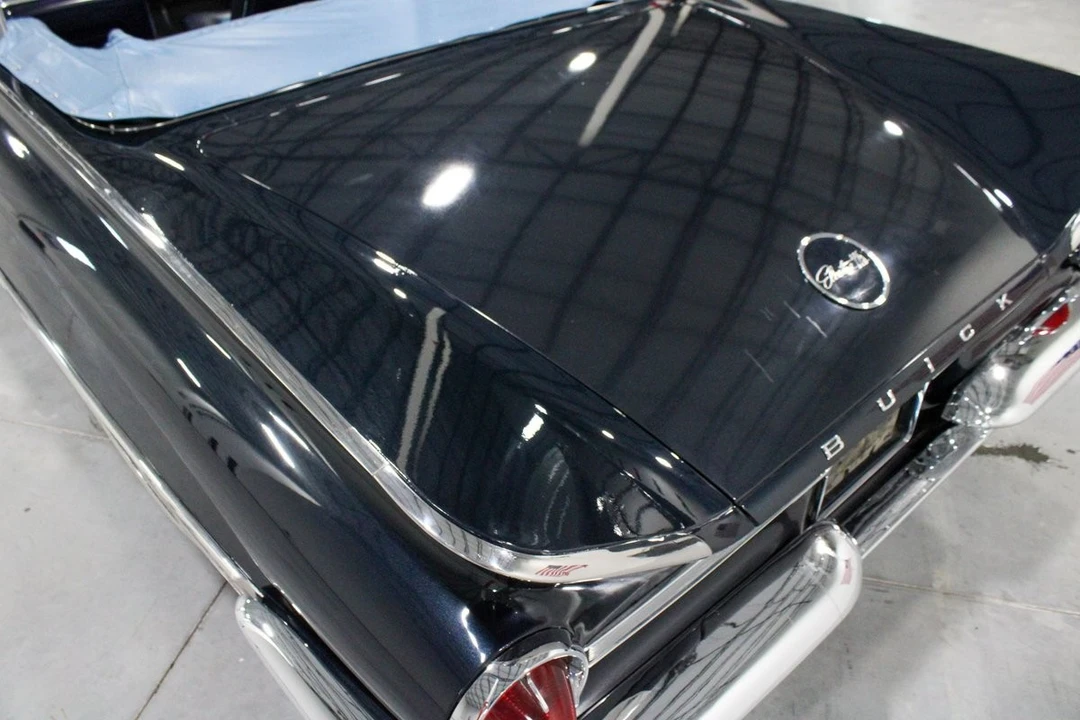 1960 Buick Electra - Image 16 of 21