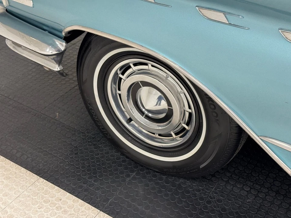 1960 Buick Electra - Image 12 of 12