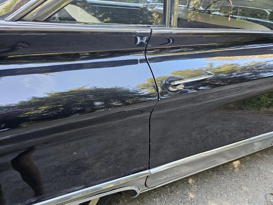1960 Buick Electra - Image 28 of 31
