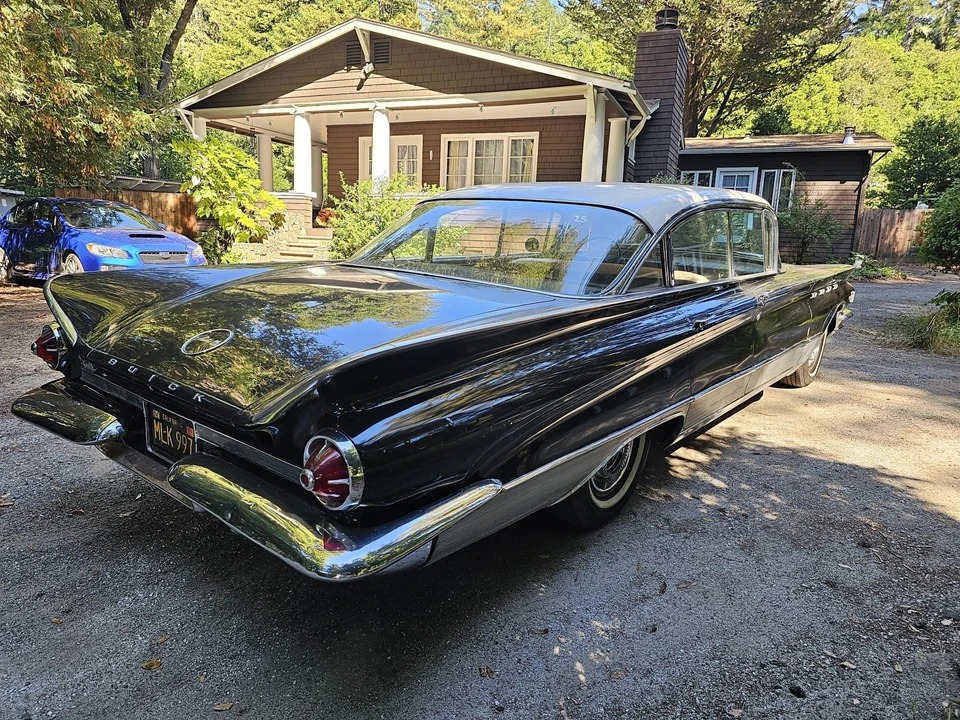 1960 Buick Electra - Image 14 of 31