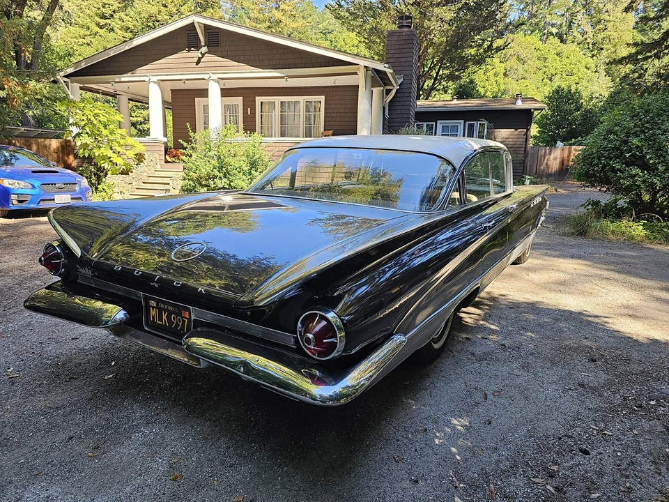1960 Buick Electra - Image 15 of 31