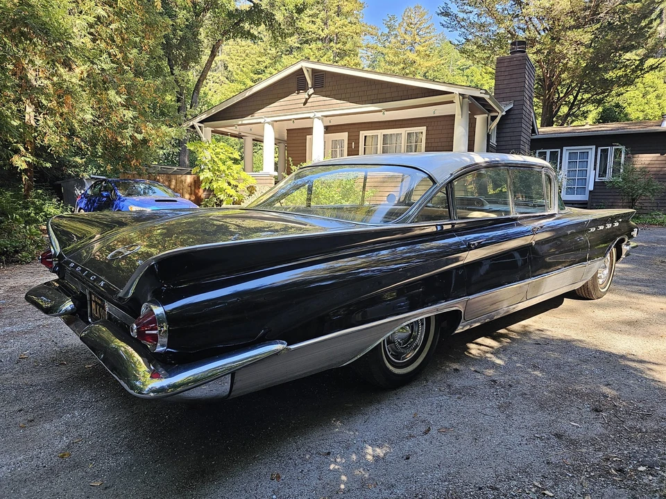 1960 Buick Electra - Image 13 of 31