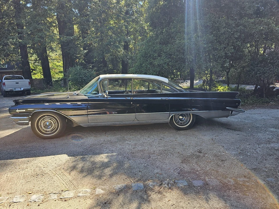 1960 Buick Electra - Image 23 of 31