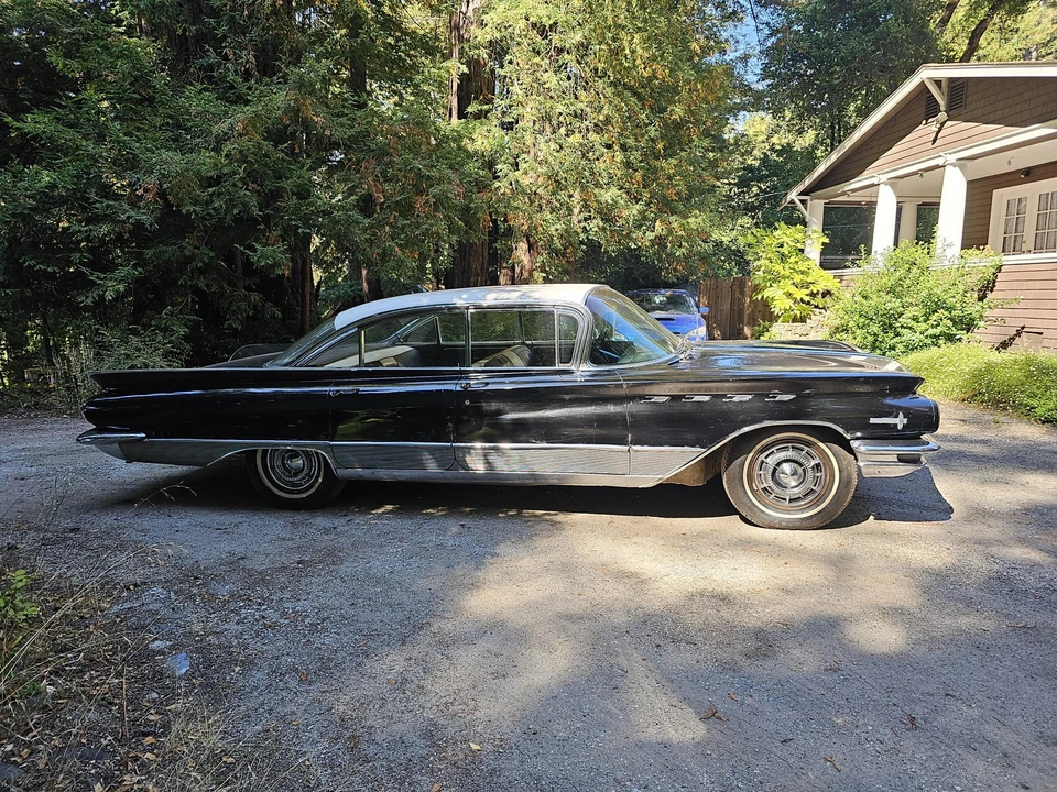 1960 Buick Electra - Image 10 of 31