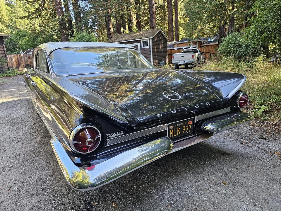 1960 Buick Electra - Image 17 of 31