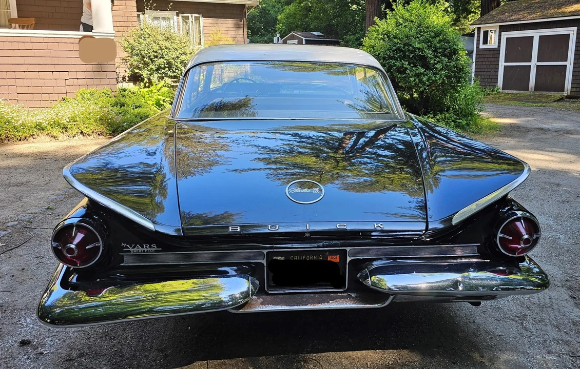 1960 Buick Electra - Image 16 of 31
