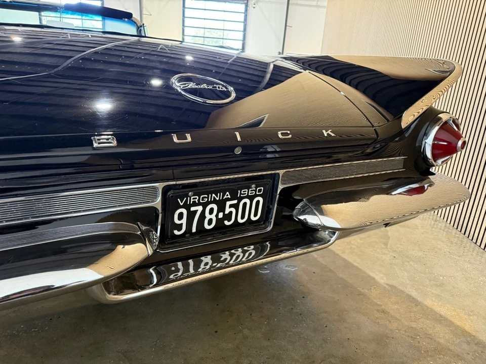 1960 Buick Electra - Image 15 of 21