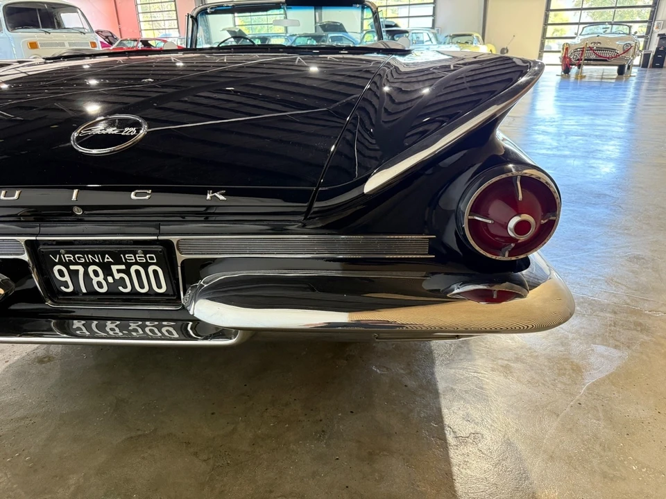 1960 Buick Electra - Image 17 of 21