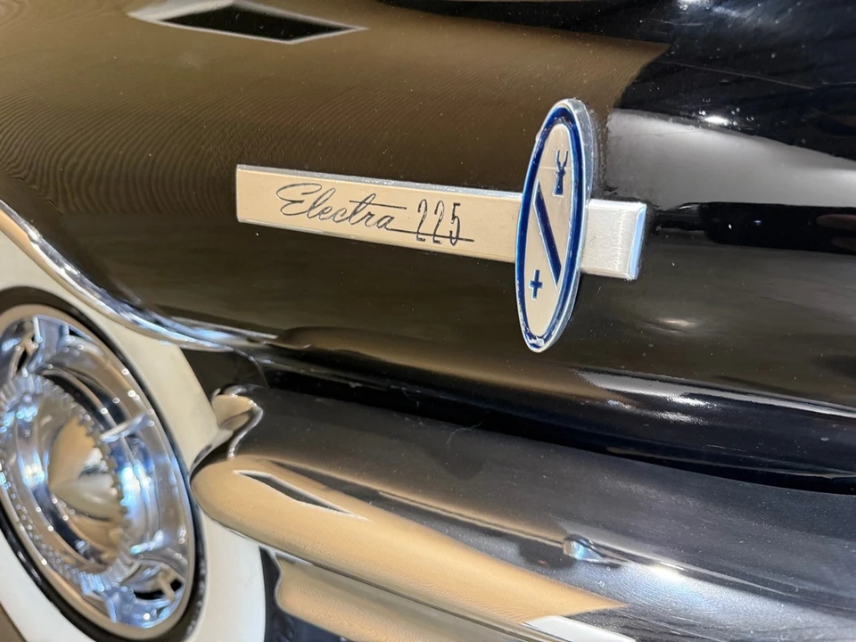 1960 Buick Electra - Image 7 of 21
