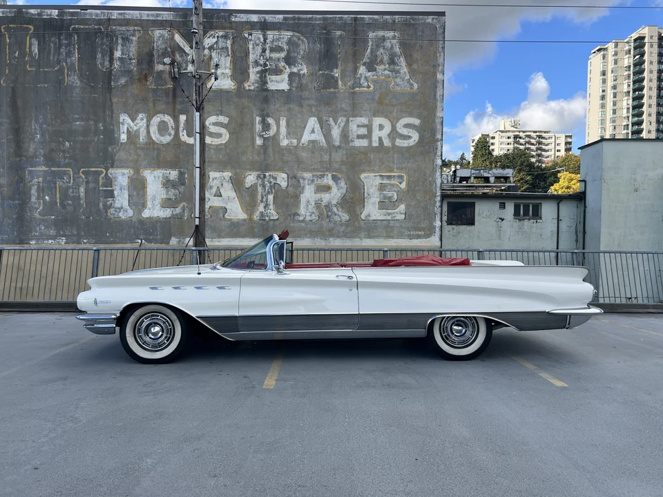 1960 Buick Electra - Image 7 of 31