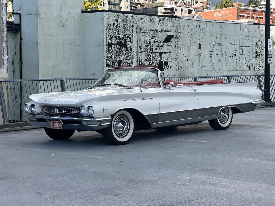 1960 Buick Electra - Image 2 of 31